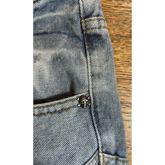 Rebel Vengeance Stacked Distressed Blue Jean Frayed w/ Skulls Grunge Sz 32 - Picture 7 of 11